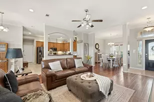 234 S Lantana Cir, Sealy, TX 77474 - Photo 16