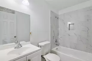 986 Dewalt St, Houston, TX 77088 - Photo 16