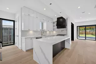 1508 Woodvine Dr, Houston, TX 77055 - Photo 12