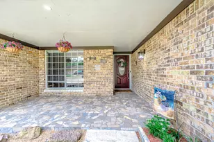 5404 Tanglebriar Dr, Dickinson, TX 77539 - Photo 4