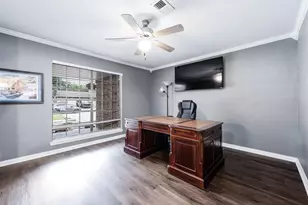 5404 Tanglebriar Dr, Dickinson, TX 77539 - Photo 6