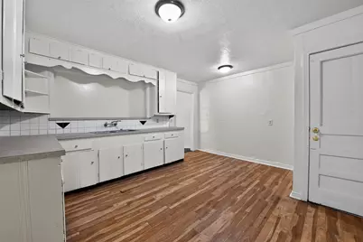 7822 Belbay Street, Houston, TX 77033 - Photo 6