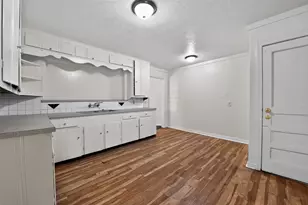 7822 Belbay St, Houston, TX 77033 - Photo 6