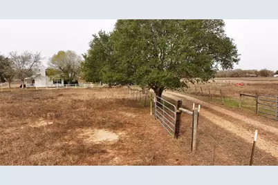 1505 Prairie Valley Road, West Point, TX 78963 - Photo 12