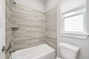 2507 Des Chaumes St, Houston, TX 77026 - Photo 32