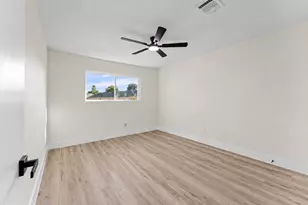 14387 Misty Meadow Ln, Houston, TX 77079 - Photo 24