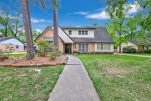 2006 Pine River Dr, Houston, TX 77339 - Photo 2