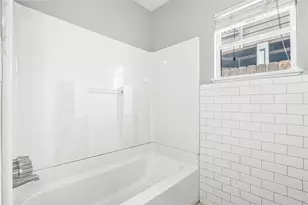 606 E 7th St, Houston, TX 77007 - Photo 10