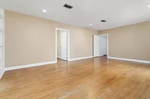 2660 Long St, Beaumont, TX 77702 - Photo 6