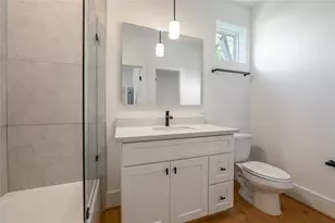 7606 Victory Reserve St, Houston, TX 77088 - Photo 8