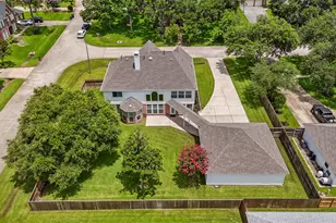 403 Trail Head St, Friendswood, TX 77546 - Photo 40