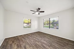1309 Centennial Dr, Houston, TX 77055 - Photo 28