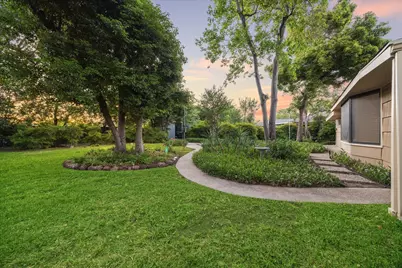 1309 Centennial Drive, Houston, TX 77055 - Photo 36