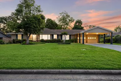 1309 Centennial Drive, Houston, TX 77055 - Photo 2