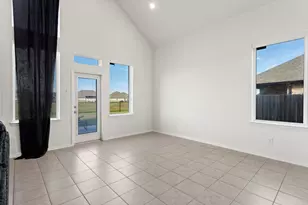 413 Chardonnay Dr, Alvin, TX 77511 - Photo 4