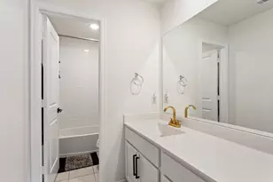 413 Chardonnay Dr, Alvin, TX 77511 - Photo 14