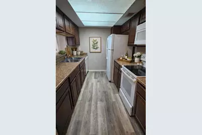 2818 S Bartell Drive #7, Houston, TX 77054 - Photo 4