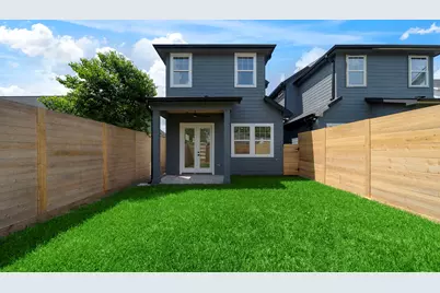 1307 Amundsen St N, Houston, TX 77009 - Photo 24