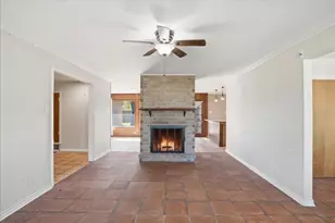 501 Dolphin Pl, Corpus Christi, TX 78411 - Photo 6