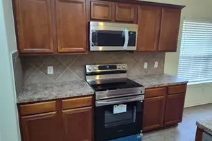 6327 Bonnie Chase Ln, Katy, TX 77449 - Photo 10