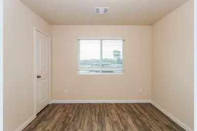 6046 Peaceful Ridge Drive, Houston, TX 77048 - Photo 10