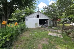 1230 W Woodard St, Denison, TX 75020 - Photo 8
