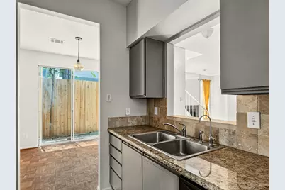 4225 Purdue Street #E, Houston, TX 77005 - Photo 10