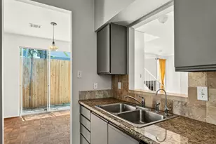 4225 Purdue St, Houston, TX 77005 - Photo 10