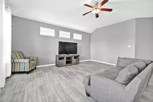8318 Erasmus Landing Ct, Houston, TX 77044 - Photo 10
