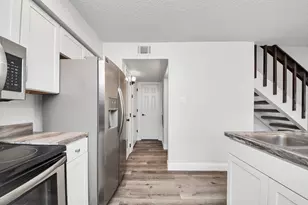11917 Bob White Dr, Houston, TX 77035 - Photo 16