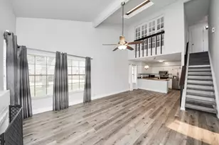 11917 Bob White Dr, Houston, TX 77035 - Photo 8
