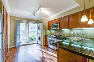 10220 Memorial Dr, Houston, TX 77024 - Photo 6