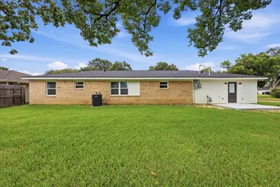 1716 Avenue E, Nederland, TX 77627 - Photo 22
