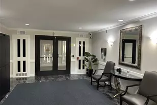359 N Post Oak Ln, Houston, TX 77024 - Photo 22