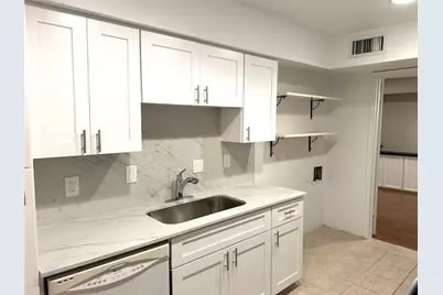 359 N Post Oak Lane #220, Houston, TX 77024 - Photo 8