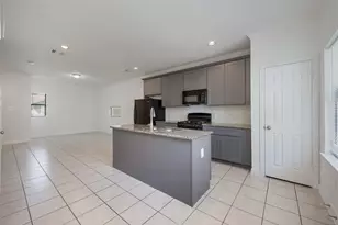 8710 Knox St, Houston, TX 77088 - Photo 6