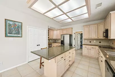 2202 Castle Bay Drive, League City, TX 77573 - Photo 18