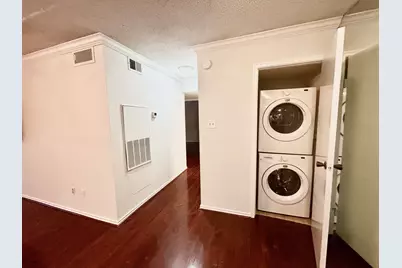 2750 Holly Hall Street #1014, Houston, TX 77054 - Photo 4