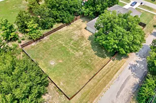 602 Main St, Greenville, TX 75401 - Photo 2