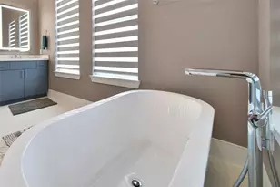 9847 Mocking Bird Hill Ln, Houston, TX 77080 - Photo 26