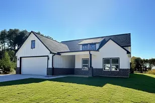 114 County Rd 3543, Cleveland, TX 77327 - Photo 1