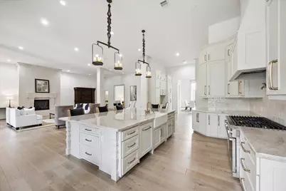 11 River Circle, Houston, TX 77063 - Photo 8