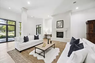 11 River Cir, Houston, TX 77063 - Photo 4