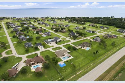 8999 Water Point Drive, Beach City, TX 77523 - Photo 46