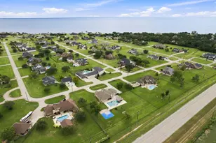 8999 Water Point Dr, Beach City, TX 77523 - Photo 46
