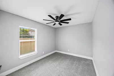 6333 Iron Rock St Street, Houston, TX 77087 - Photo 18