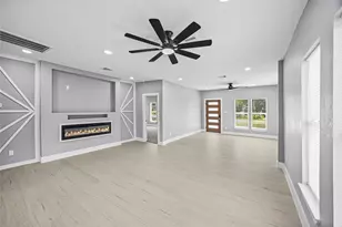 6333 Iron Rock St St, Houston, TX 77087 - Photo 8