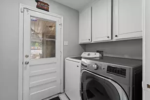 15306 Corona Del Mar Dr, Houston, TX 77083 - Photo 16