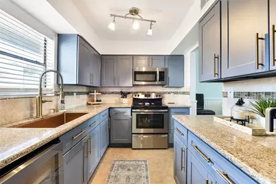 4011 Nasa Rd 1 Parkway #512, El Lago, TX 77586 - Photo 4