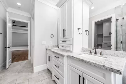 5733 Winsome Lane, Houston, TX 77057 - Photo 14